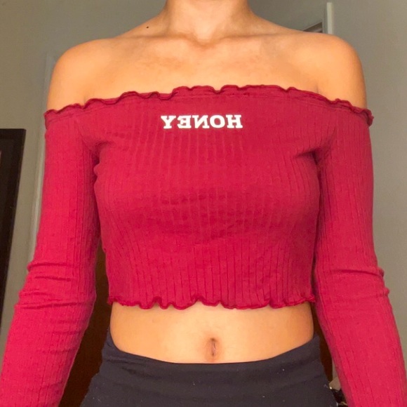 Tops - Honey printed off the shoulder crop top